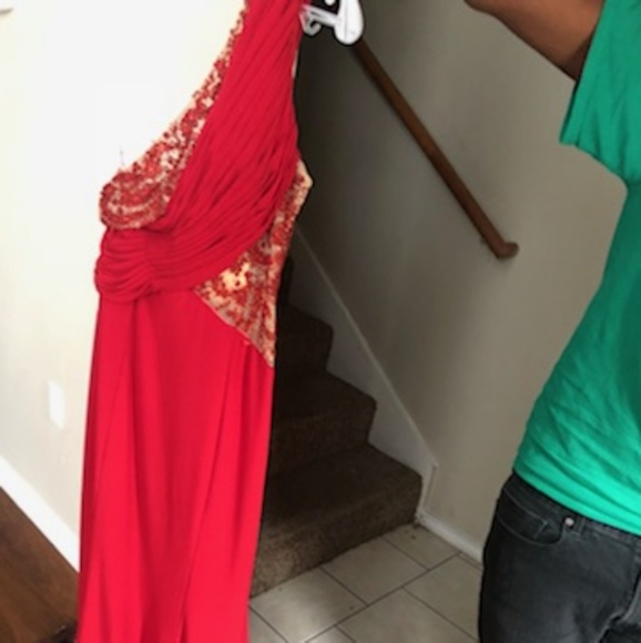 Red prom dress - Picture 4 of 4